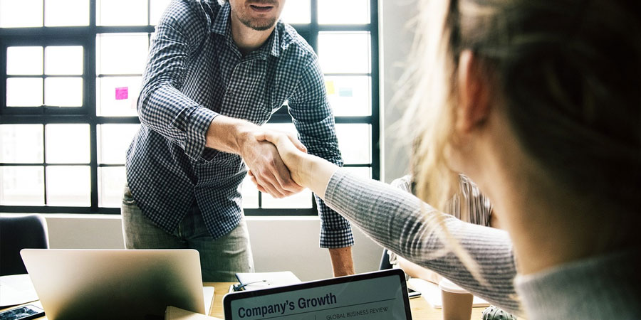 להיות צודק או להיות חכם